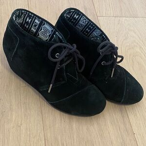 Toms Black Suede Boots